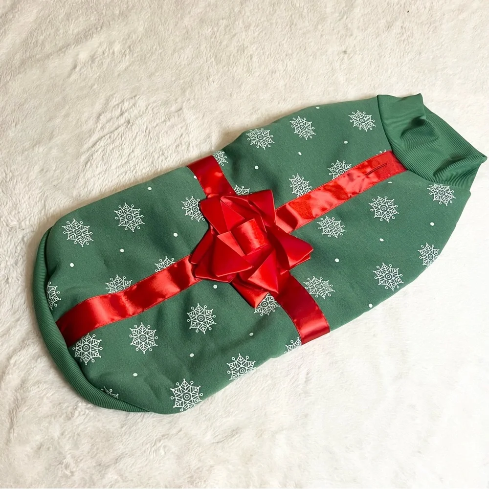 Christmas Present Festive Green Holiday Dog Sweater with Red Bow Size Large NWOT